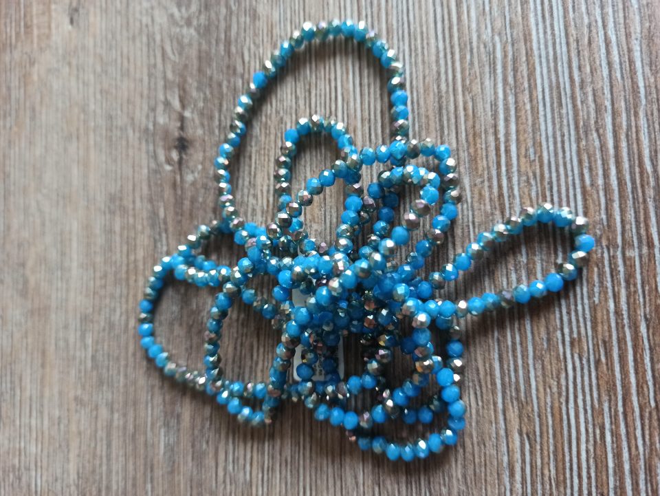 Sautoir petites pierres